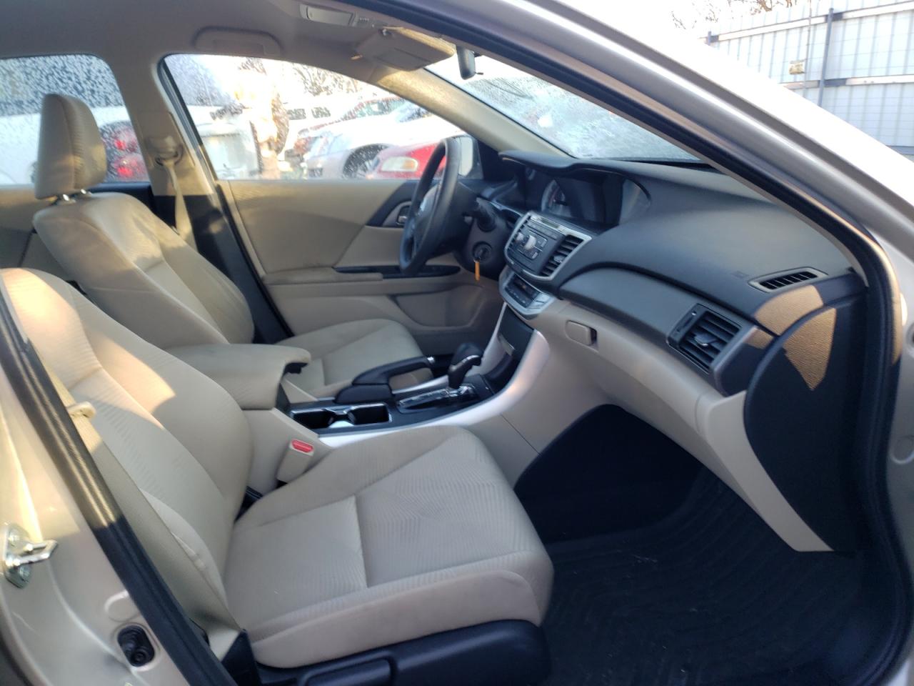 Photo 5 from auction – 2015 HONDA ACCORD LX with VIN 1HGCR2F32FA081071