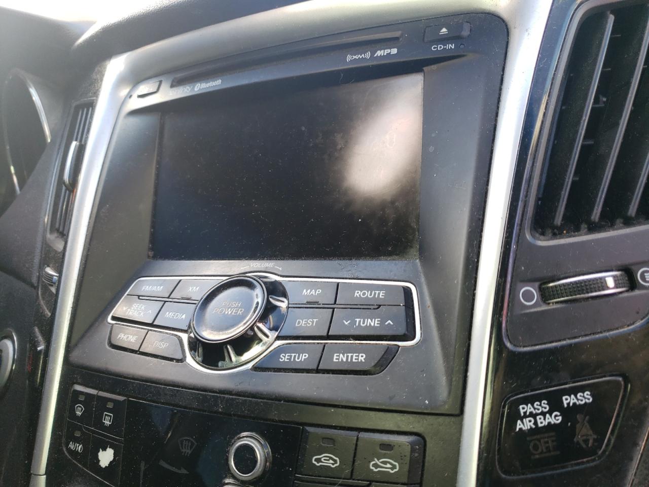 Photo 9 from auction – 2011 HYUNDAI SONATA SE with VIN 5NPEC4AC3BH132253