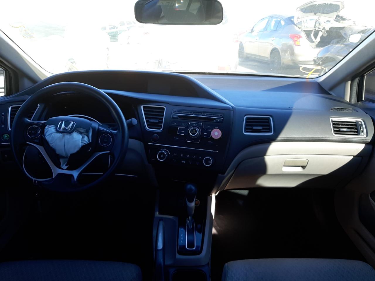 Photo 9 from auction – 2015 HONDA CIVIC LX with VIN 19XFB2F56FE705081