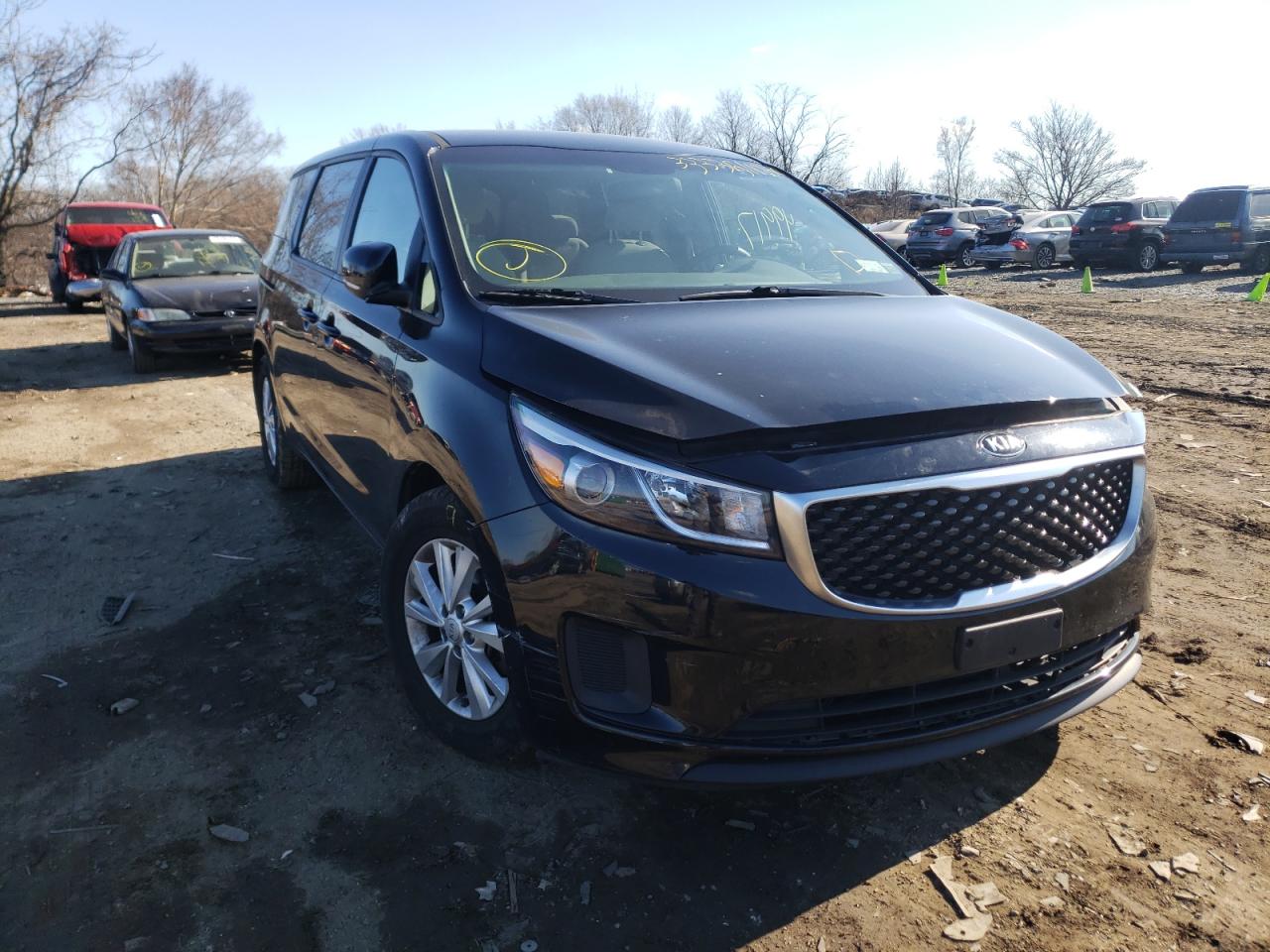 KIA SEDONA LX 2017 with VIN KNDMB5C19H6306894 - Photo from auction