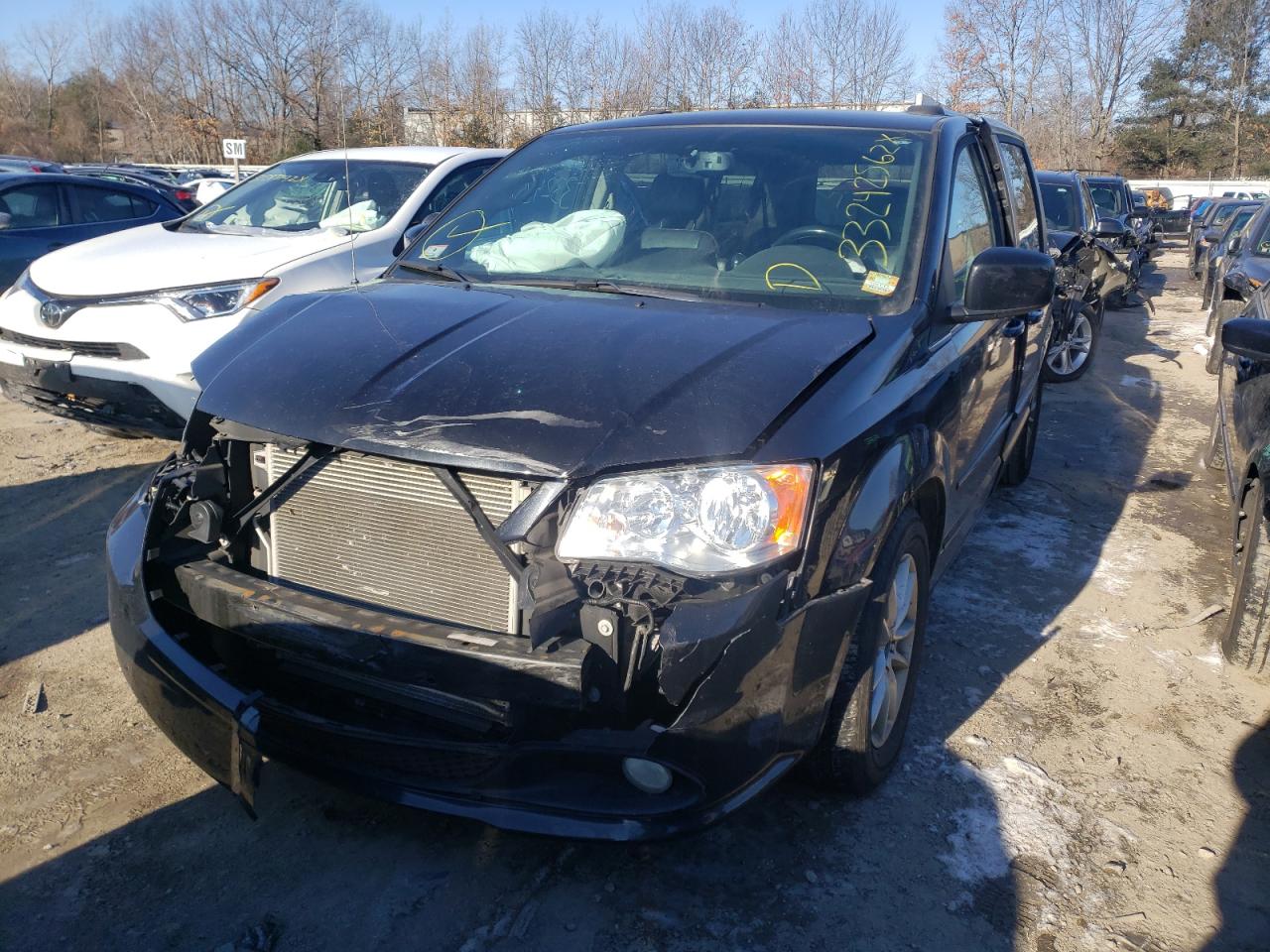Photo 2 from auction – 2015 DODGE GRAND CARA with VIN 2C4RDGCG0FR670434
