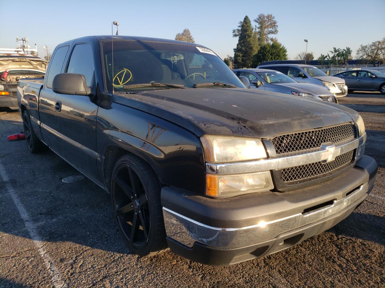 CHEVROLET SILVERADO 2003 with VIN 2GCEC19V931145936 - Photo from auction