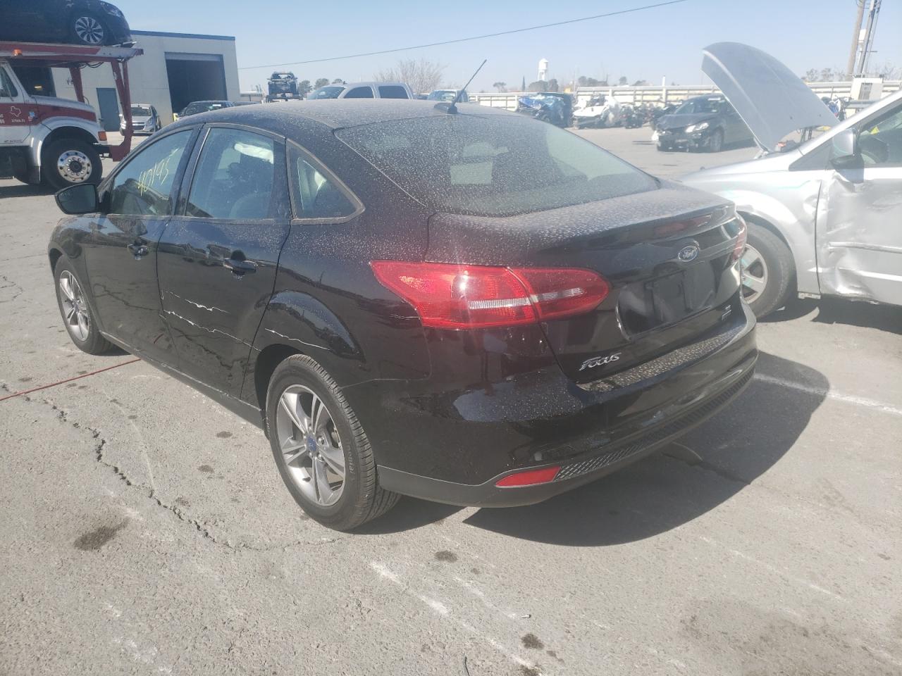 Photo 3 from auction – 2018 FORD FOCUS SE with VIN 1FADP3FE5JL259283