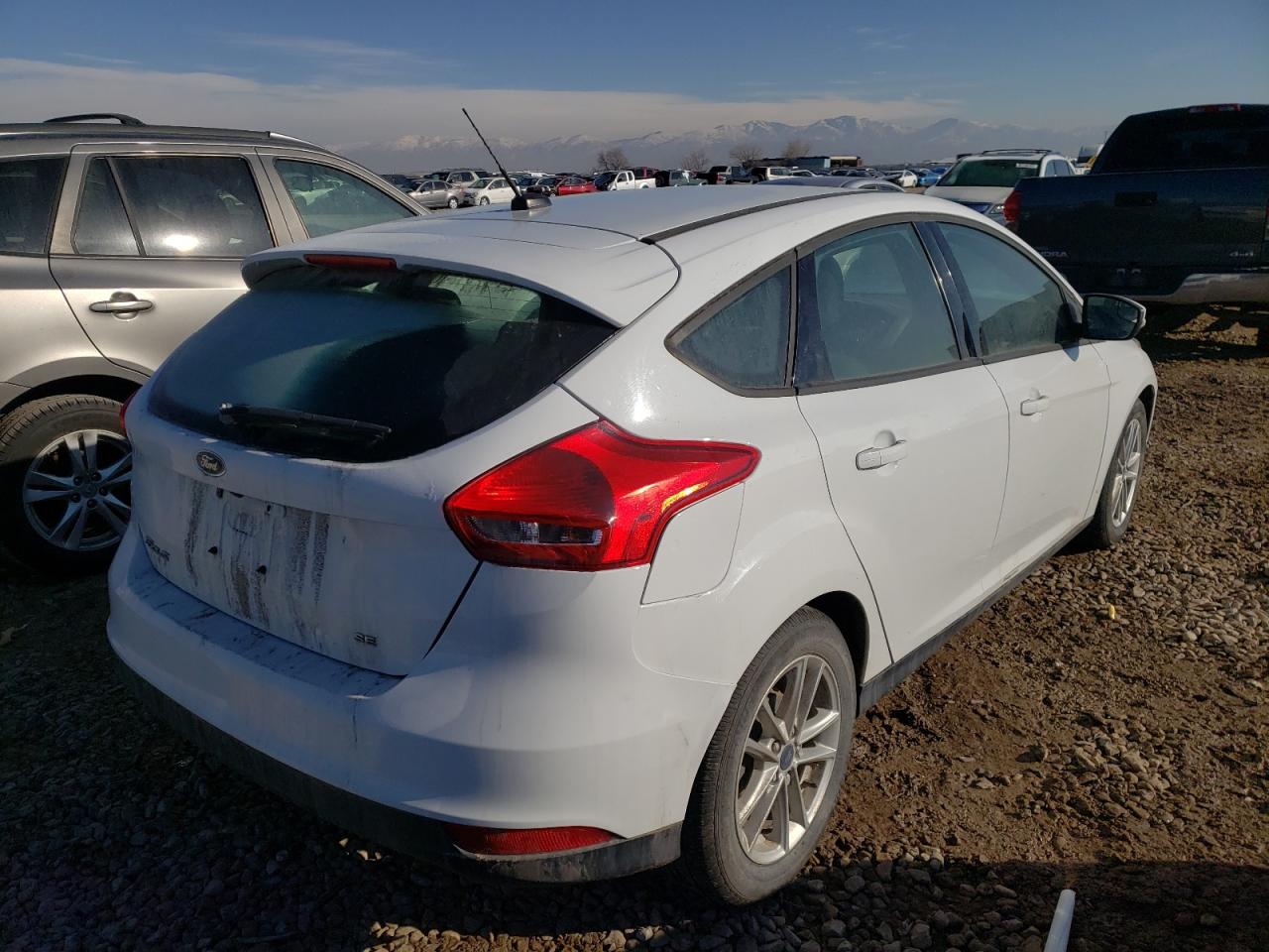 Photo 4 from auction – 2016 FORD FOCUS SE with VIN 1FADP3K29GL364204