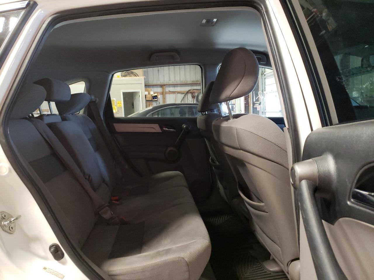 Photo 6 from auction – 2011 HONDA CR-V SE with VIN 5J6RE3H46BL057719
