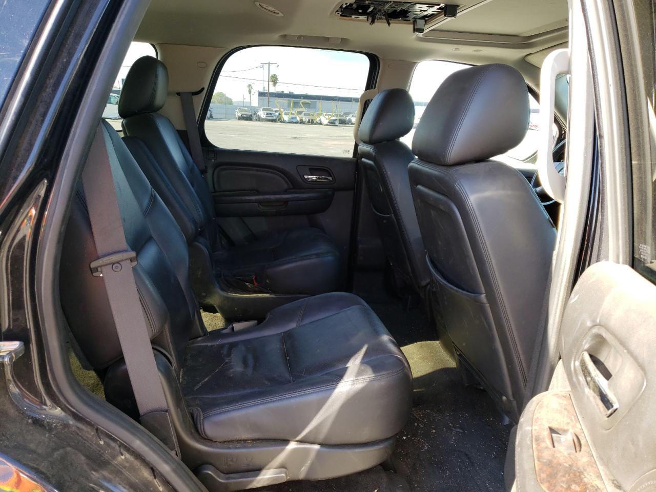 Photo 6 from auction – 2011 GMC YUKON DENA with VIN 1GKS2EEFXBR378519