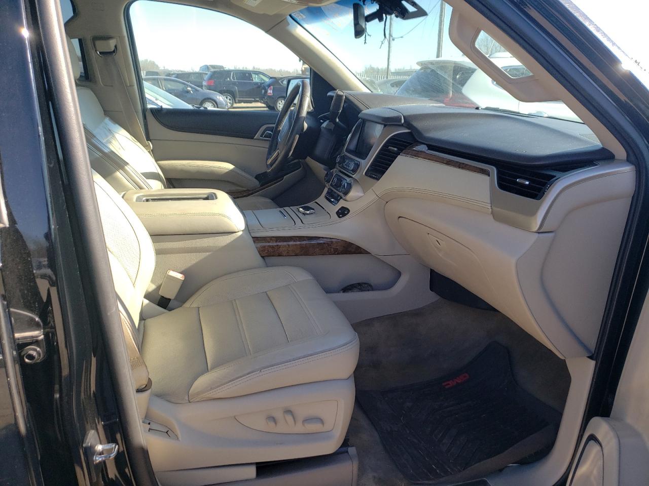 Photo 5 from auction – 2015 GMC YUKON DENA with VIN 1GKS2CKJ8FR300064