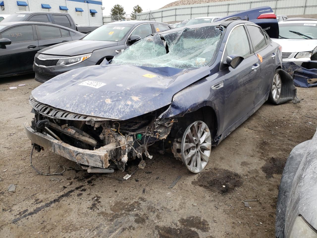 Photo 2 from auction – 2016 KIA OPTIMA EX with VIN 5XXGU4L38GG087106