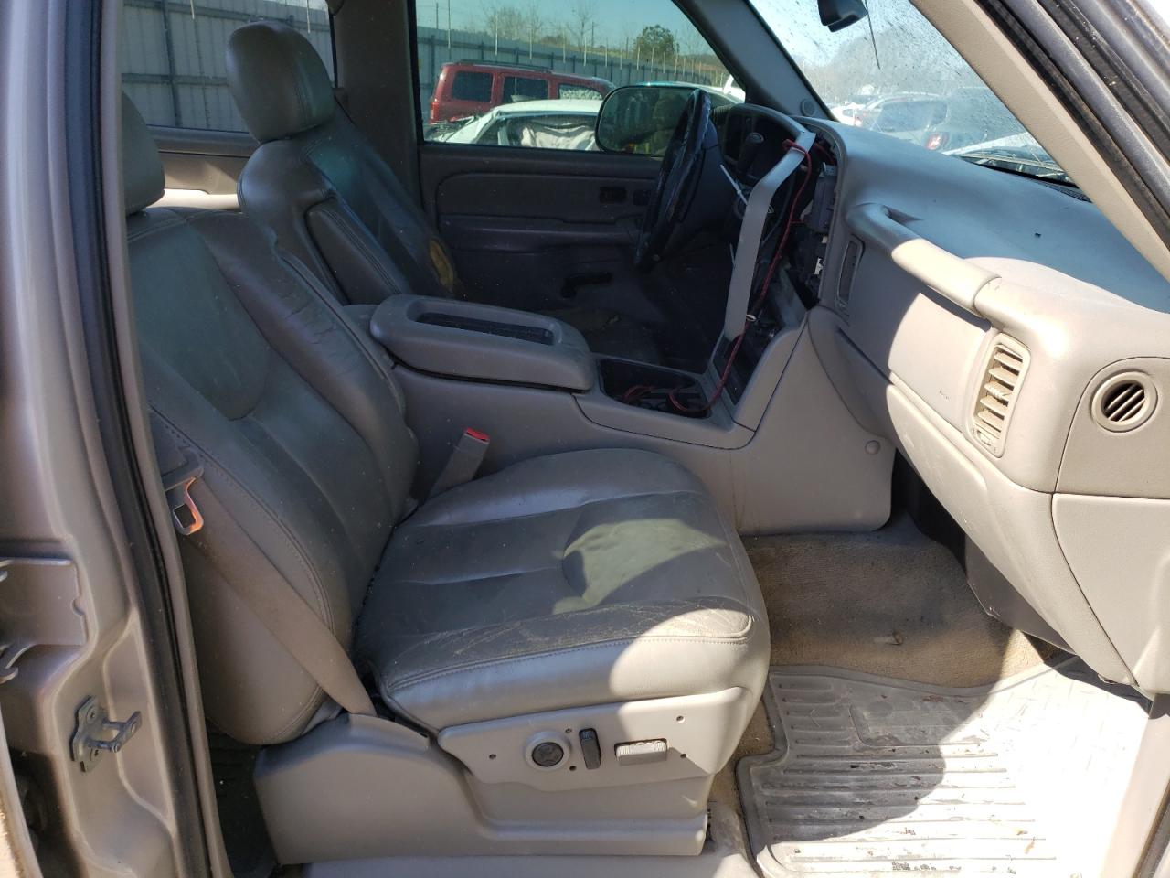 Photo 5 from auction – 2005 GMC SIERRA K25 with VIN 1GTHK23225F948345