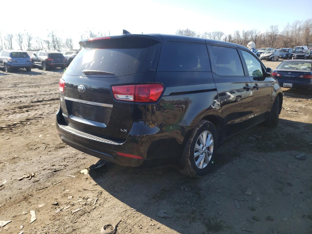 Photo 4 from auction – 2017 KIA SEDONA LX with VIN KNDMB5C19H6306894