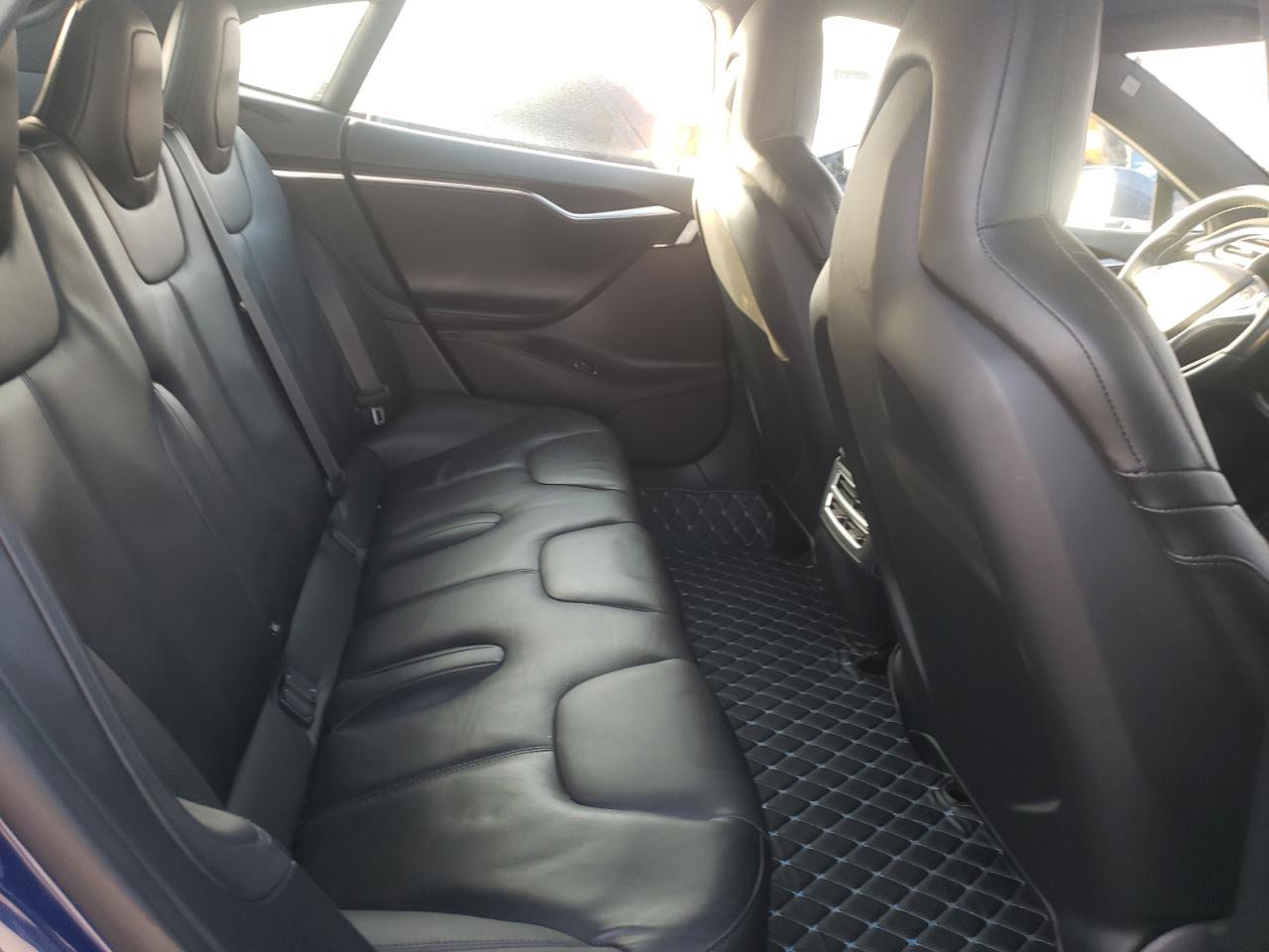 Photo 6 from auction – 2016 TESLA MODEL S with VIN 5YJSA1E27GF128656