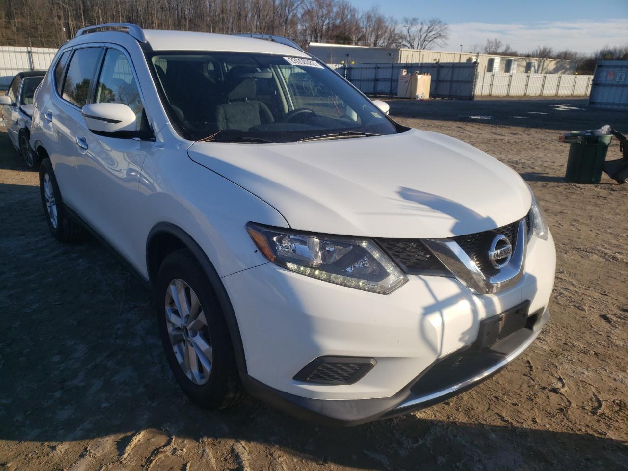 NISSAN ROGUE S 2016 with VIN KNMAT2MT6GP715569 - Photo from auction