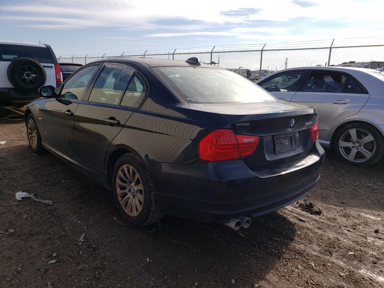 Photo 3 from auction – 2009 BMW 328 I with VIN WBAPH77509NM30173