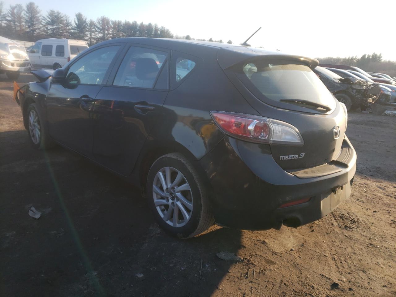 Photo 3 from auction – 2013 MAZDA 3 I with VIN JM1BL1L80D1711902