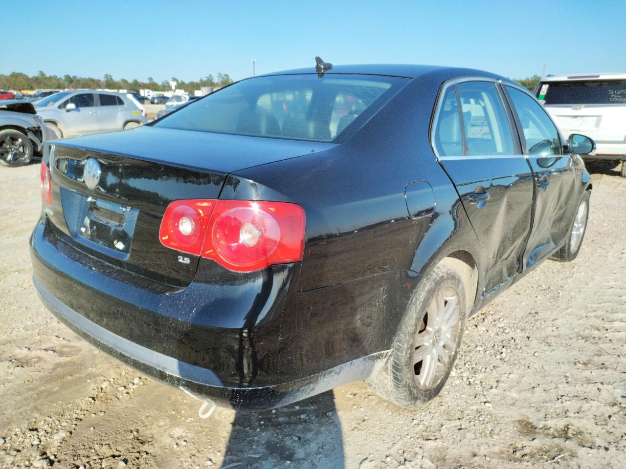 Photo 4 from auction – 2007 VOLKSWAGEN JETTA 2.5 with VIN 3VWRF71K87M017941