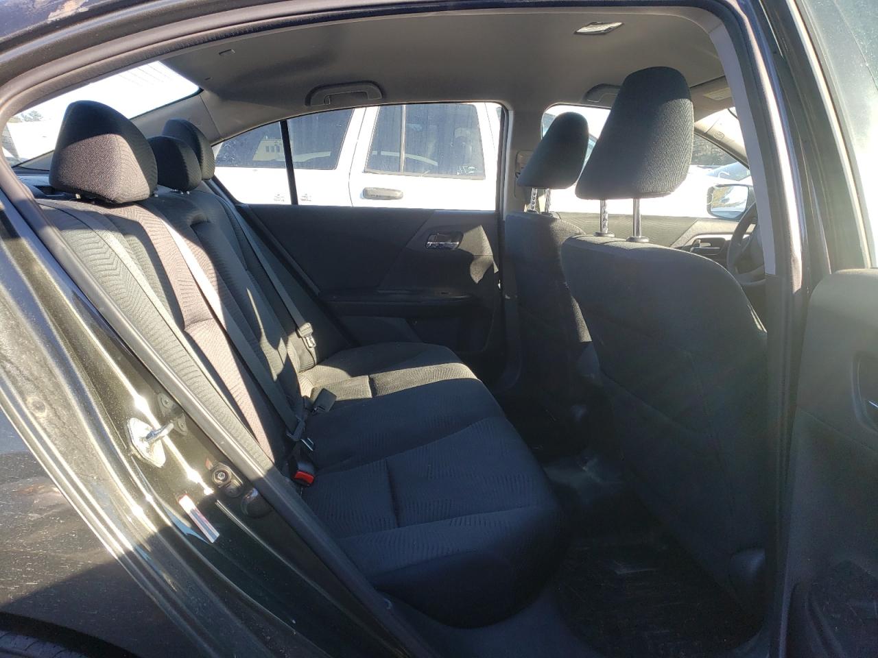 Photo 6 from auction – 2015 HONDA ACCORD LX with VIN 1HGCR2F35FA002525
