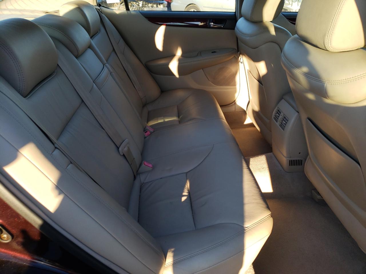 Photo 6 from auction – 2004 LEXUS ES300H with VIN JTHBA30G845046123