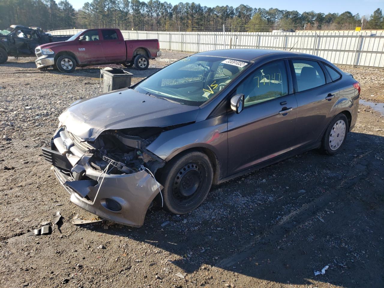 Photo 2 from auction – 2014 FORD FOCUS SE with VIN 1FADP3F2XEL345524