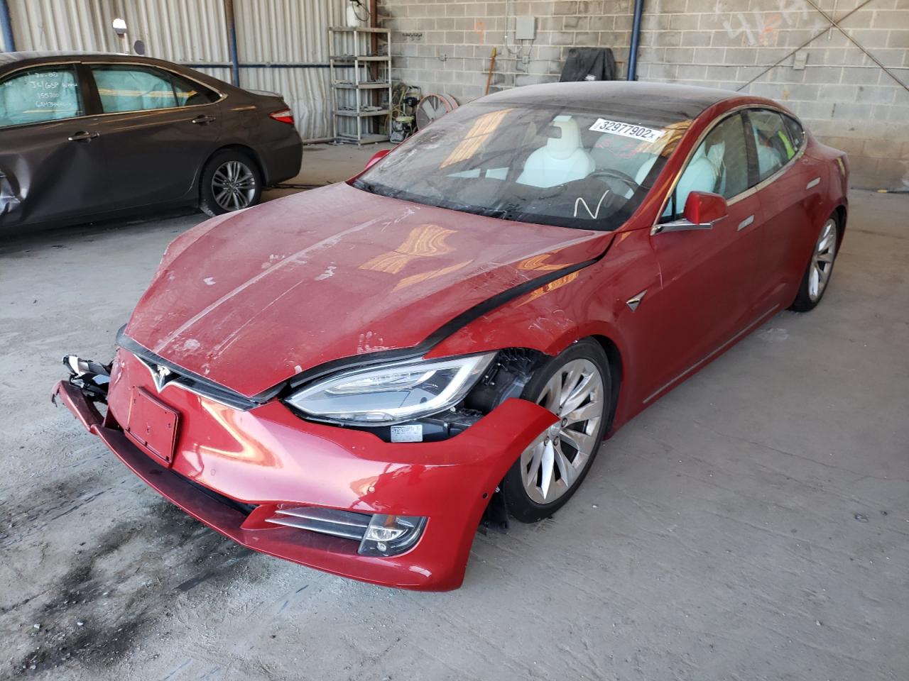 Photo 2 from auction – 2018 TESLA MODEL S with VIN 5YJSA1E25JF273816