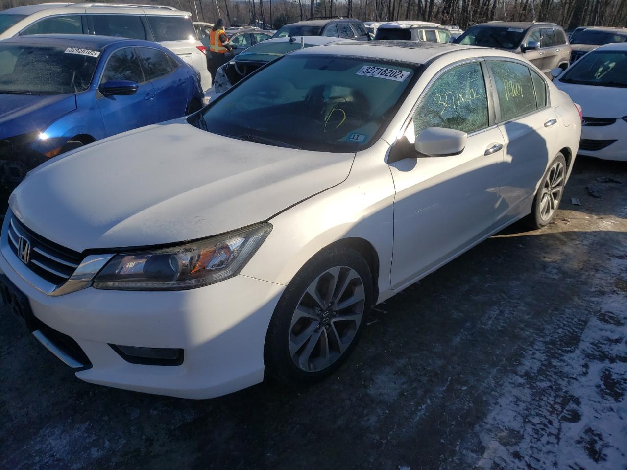 Photo 2 from auction – 2014 HONDA ACCORD SPO with VIN 1HGCR2F52EA116501