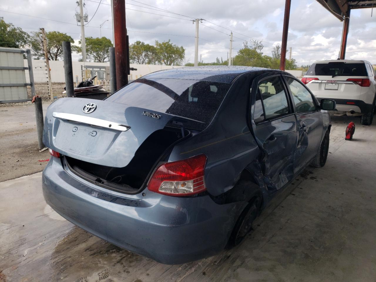 Photo 4 from auction – 2012 TOYOTA YARIS with VIN JTDBT4K39CL018241