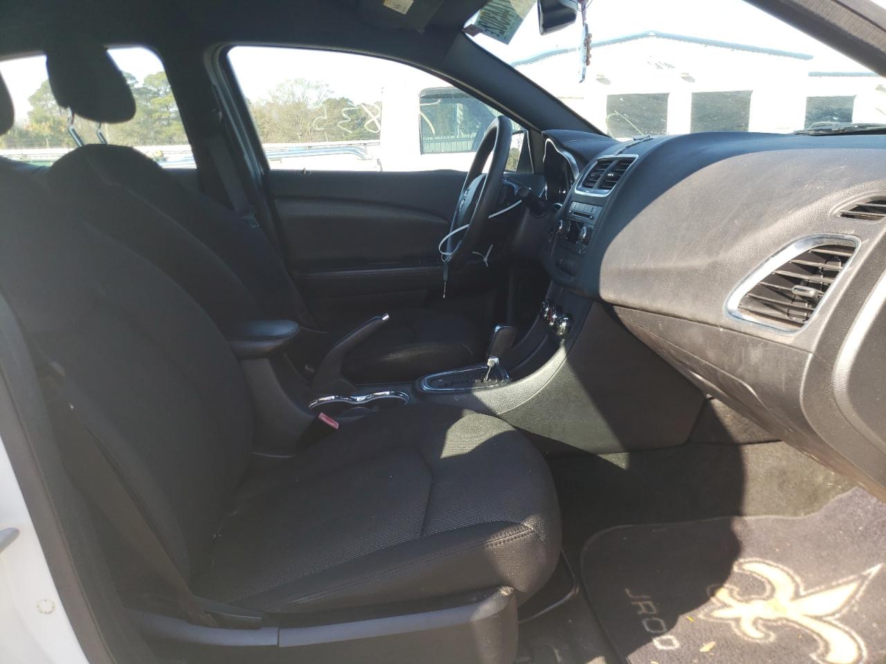 Photo 5 from auction – 2014 DODGE AVENGER SE with VIN 1C3CDZAB2EN109404