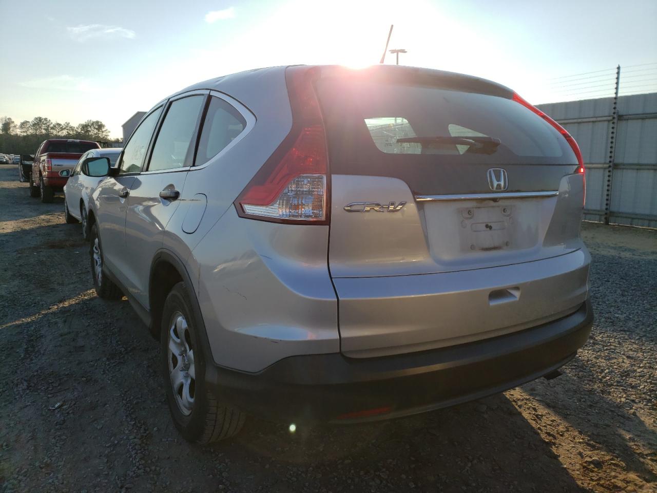 Photo 3 from auction – 2014 HONDA CR-V LX with VIN 3CZRM3H32EG712101