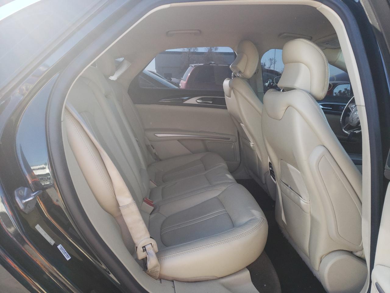 Photo 6 from auction – 2014 LINCOLN MKZ with VIN 3LN6L2G95ER801320
