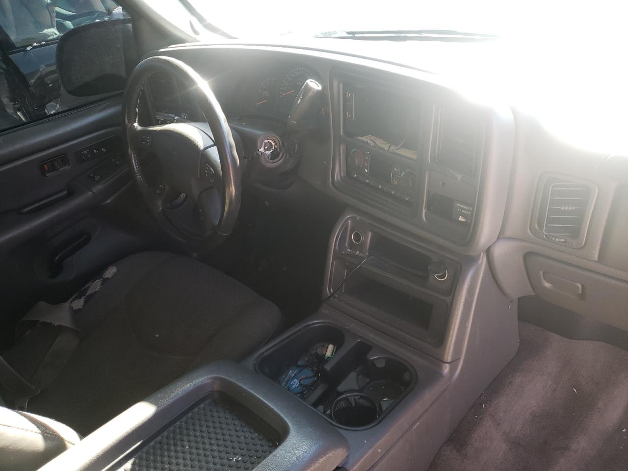 Photo 9 from auction – 2004 CHEVROLET SILVERADO with VIN 2GCEC19T241391226