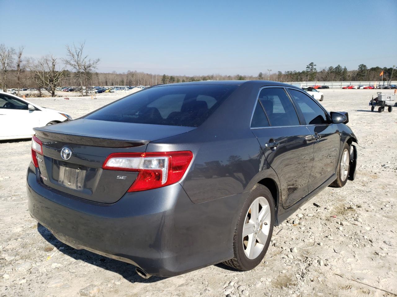 Photo 4 from auction – 2013 TOYOTA CAMRY L with VIN 4T1BF1FK1DU701288