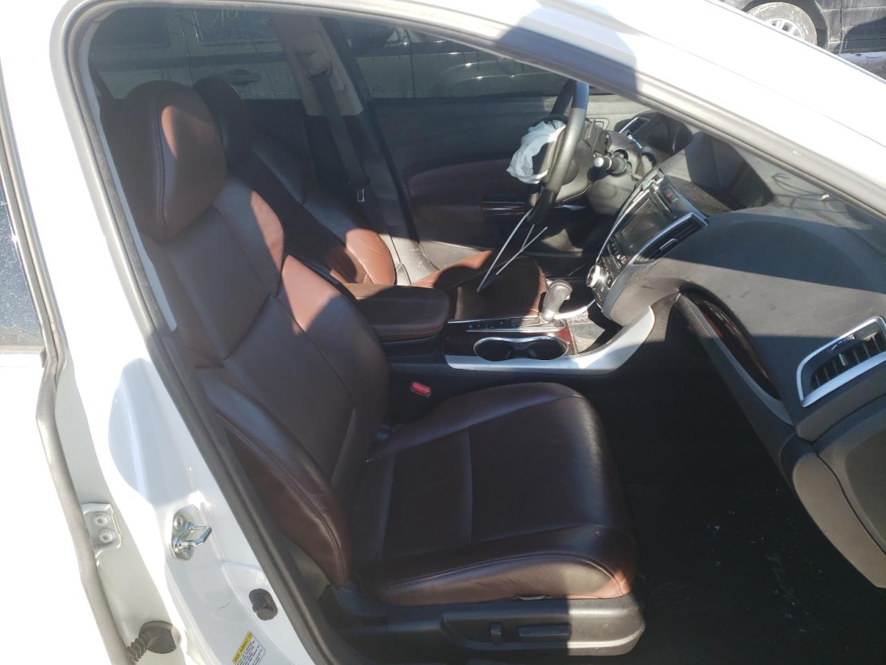 Photo 5 from auction – 2015 ACURA TLX TECH with VIN 19UUB1F54FA017070