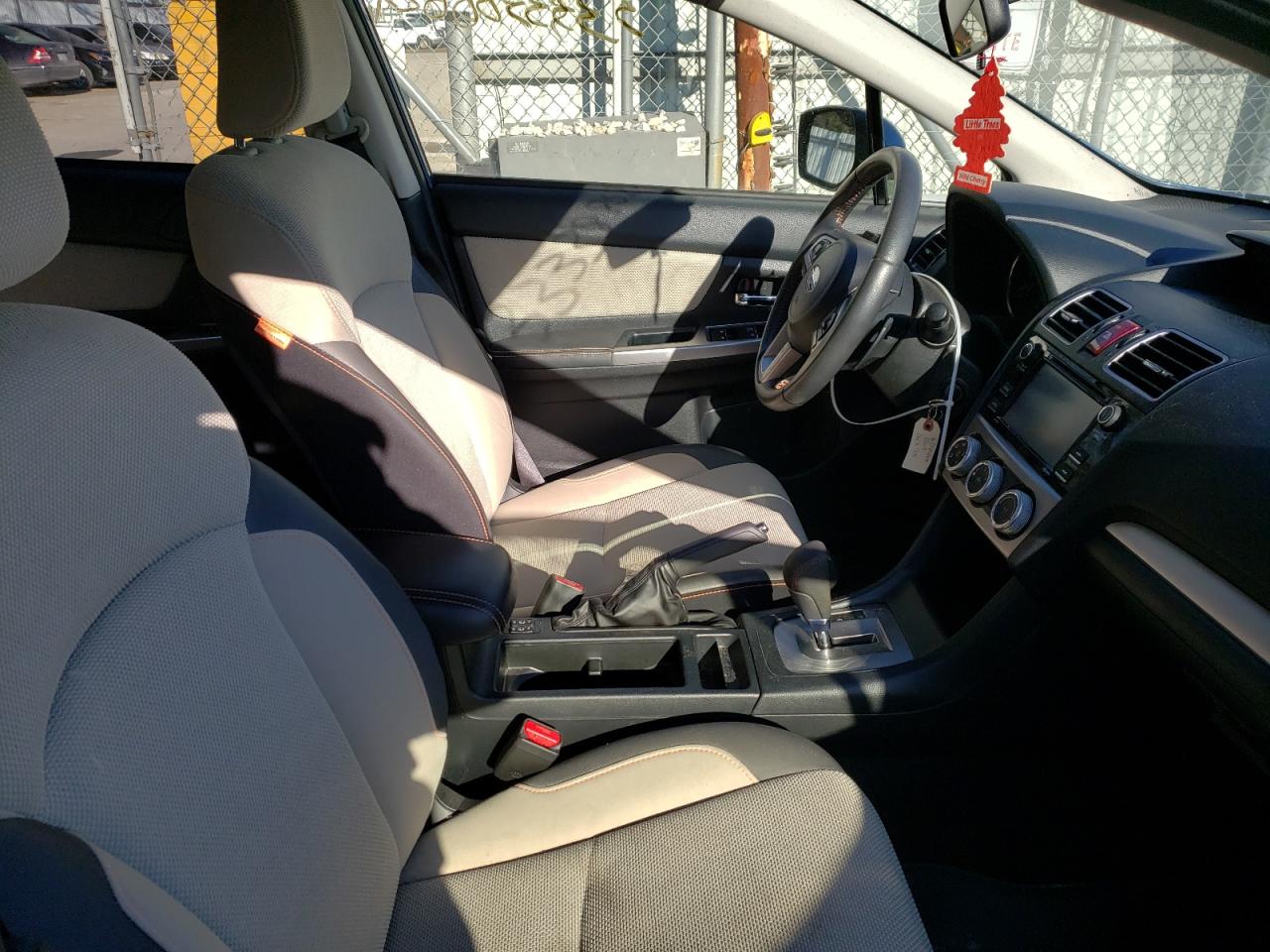 Photo 5 from auction – 2016 SUBARU CROSSTREK with VIN JF2GPABC1G8305656
