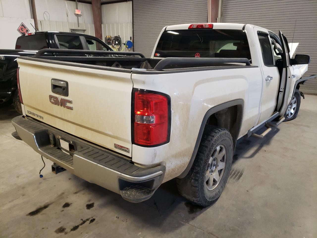 Photo 4 from auction – 2014 GMC SIERRA K15 with VIN 1GTV2TEC1EZ300590