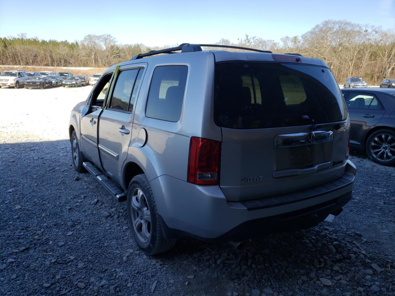 Photo 3 from auction – 2013 HONDA PILOT EX with VIN 5FNYF3H41DB015690