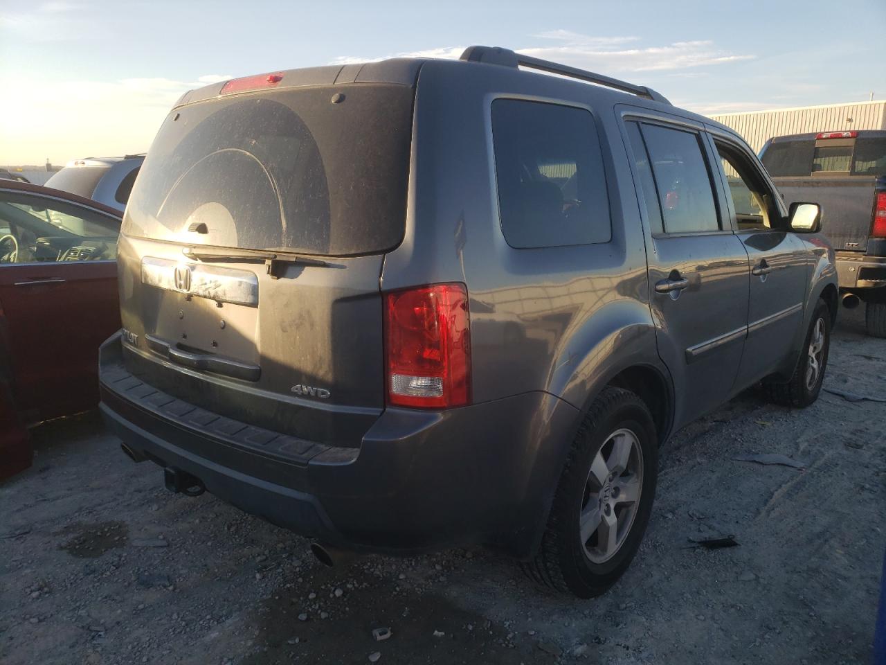 Photo 4 from auction – 2011 HONDA PILOT EXL with VIN 5FNYF4H6XBB056873
