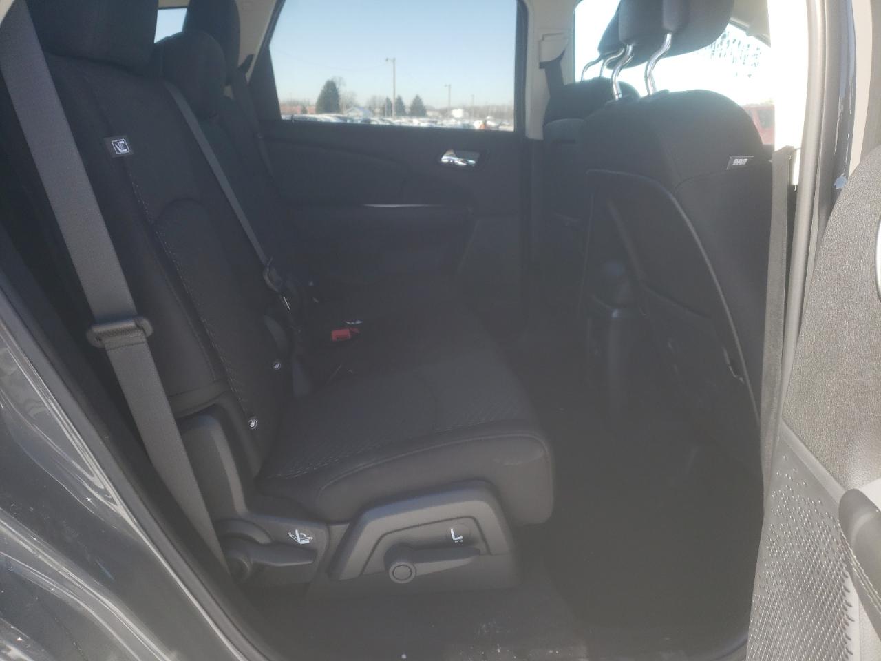 Photo 6 from auction – 2020 DODGE JOURNEY SE with VIN 3C4PDCAB5LT275665