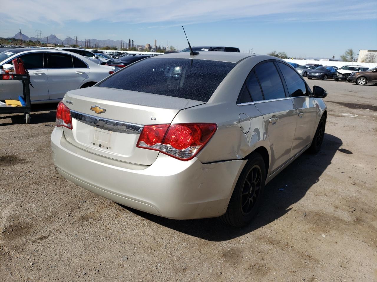 Photo 4 from auction – 2014 CHEVROLET CRUZE LT with VIN 1G1PC5SB4E7214904