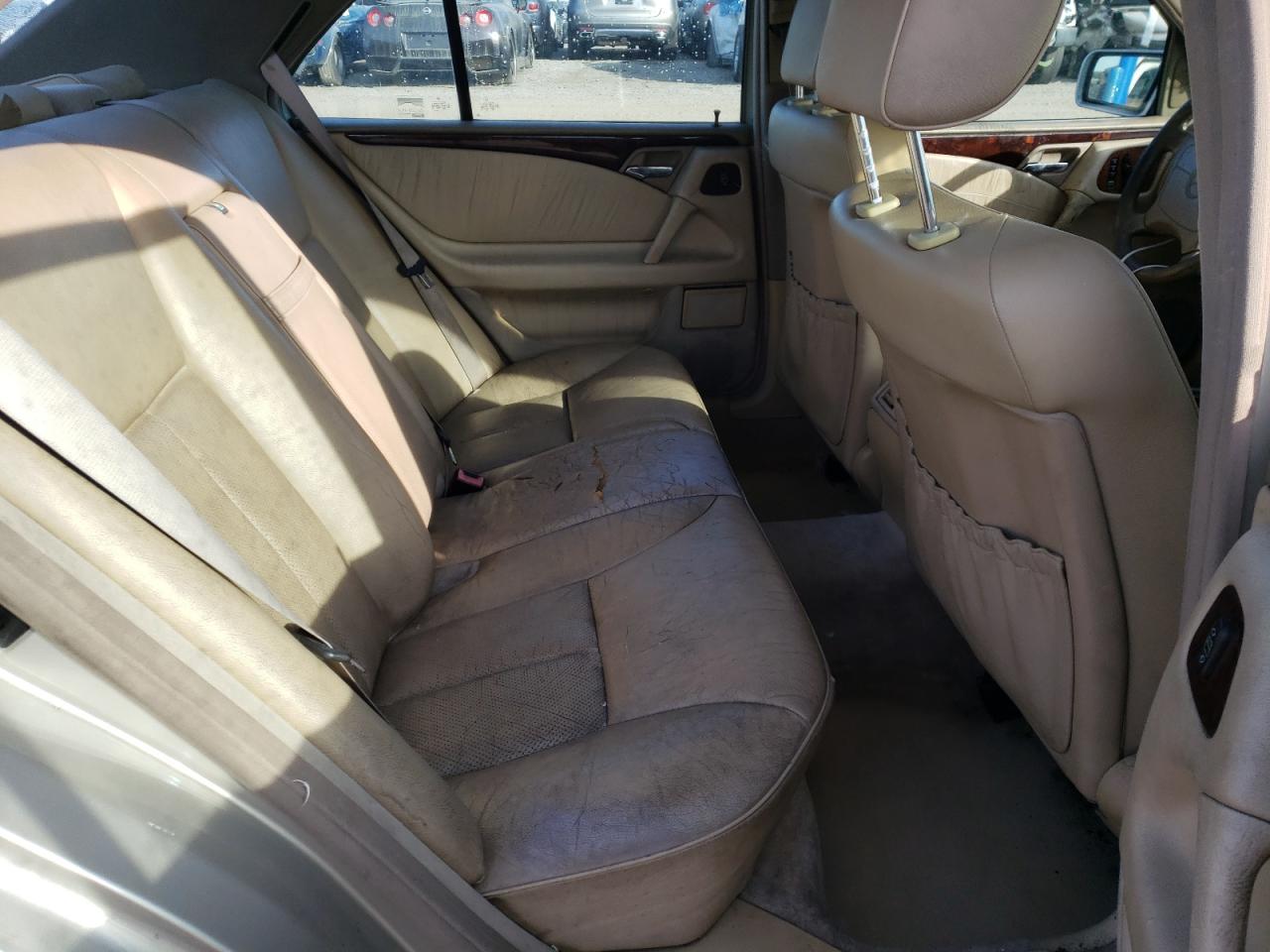 Photo 6 from auction – 1998 MERCEDES-BENZ E 320 with VIN WDBJF65F4WA544814