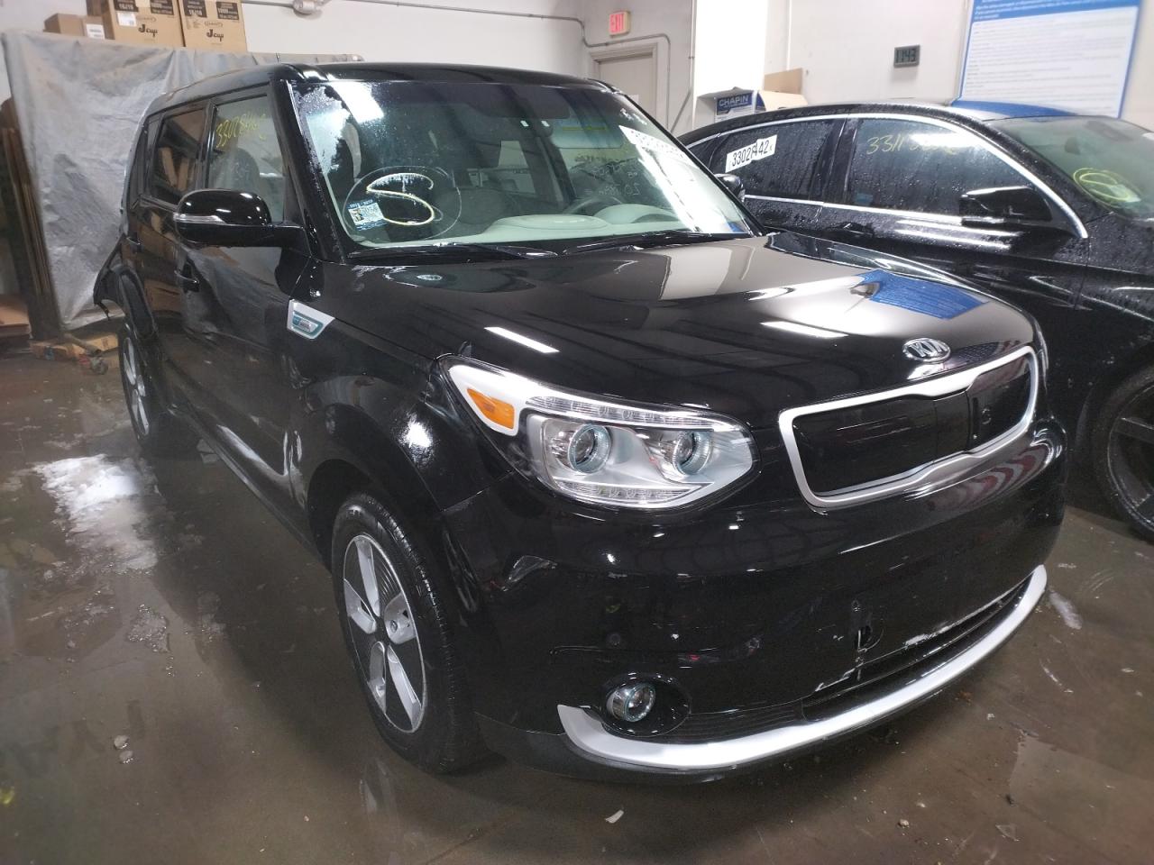 Photo 1 from auction – 2017 KIA SOUL EV + with VIN KNDJX3AE6H7021613