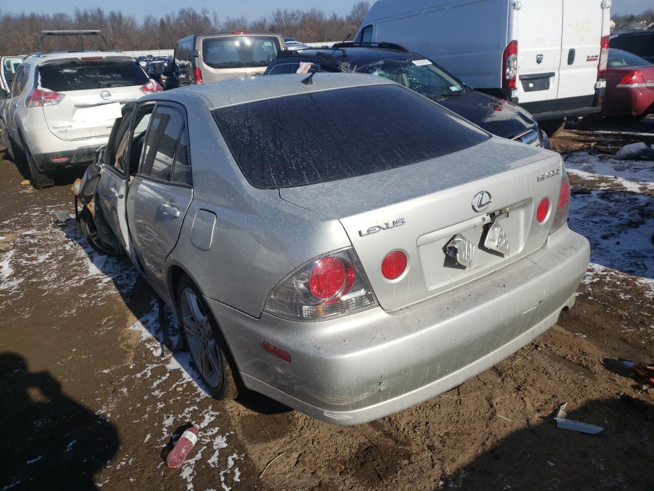 Photo 3 from auction – 2001 LEXUS IS 300 with VIN JTHBD182010001822