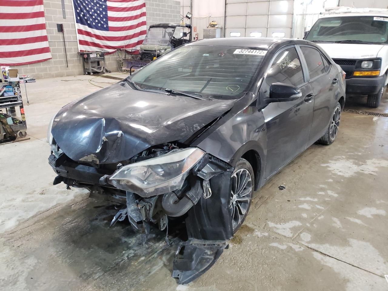 Photo 2 from auction – 2015 TOYOTA COROLLA L with VIN 5YFBURHE1FP196868