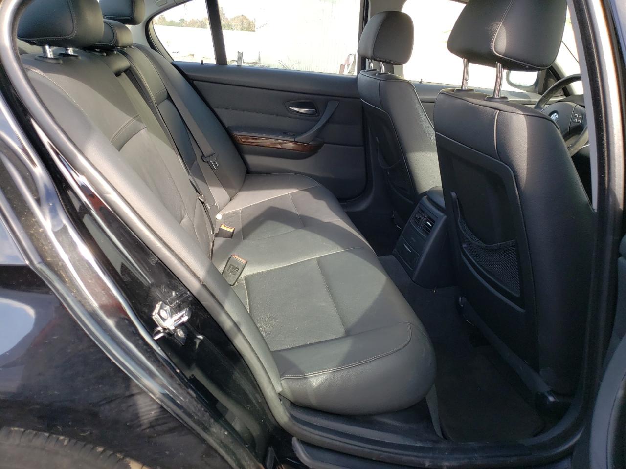 Photo 6 from auction – 2009 BMW 328 I with VIN WBAPH77509NM30173