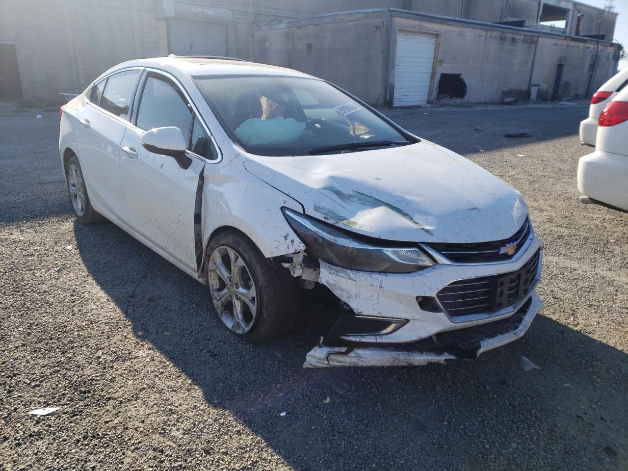 Photo 1 from auction – 2017 CHEVROLET CRUZE PREM with VIN 3G1BF5SM2HS556280