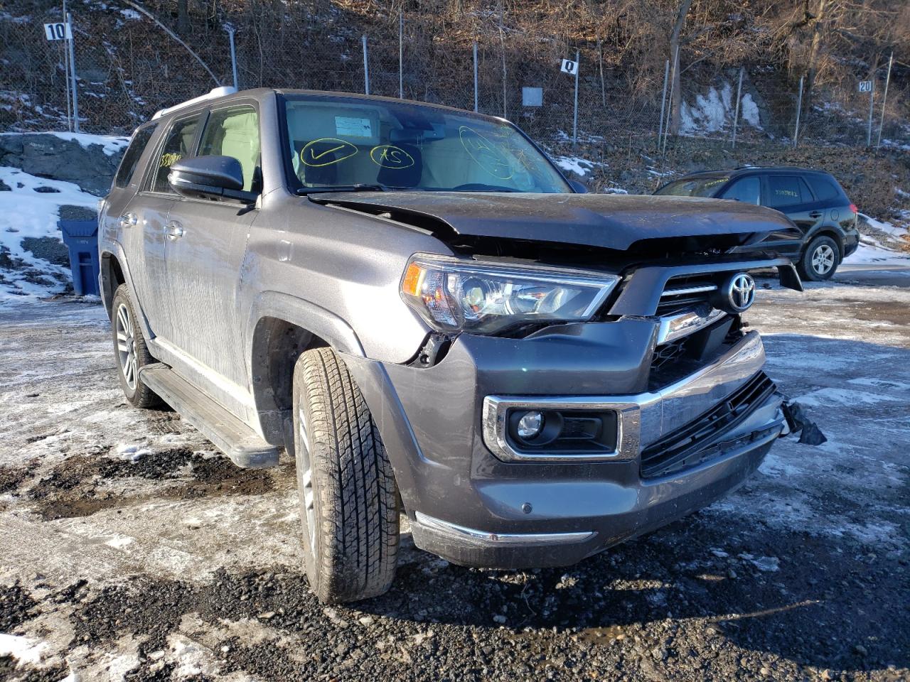 TOYOTA 4RUNNER LI 2022 with VIN JTEKU5JR2N5976262 - Photo from auction