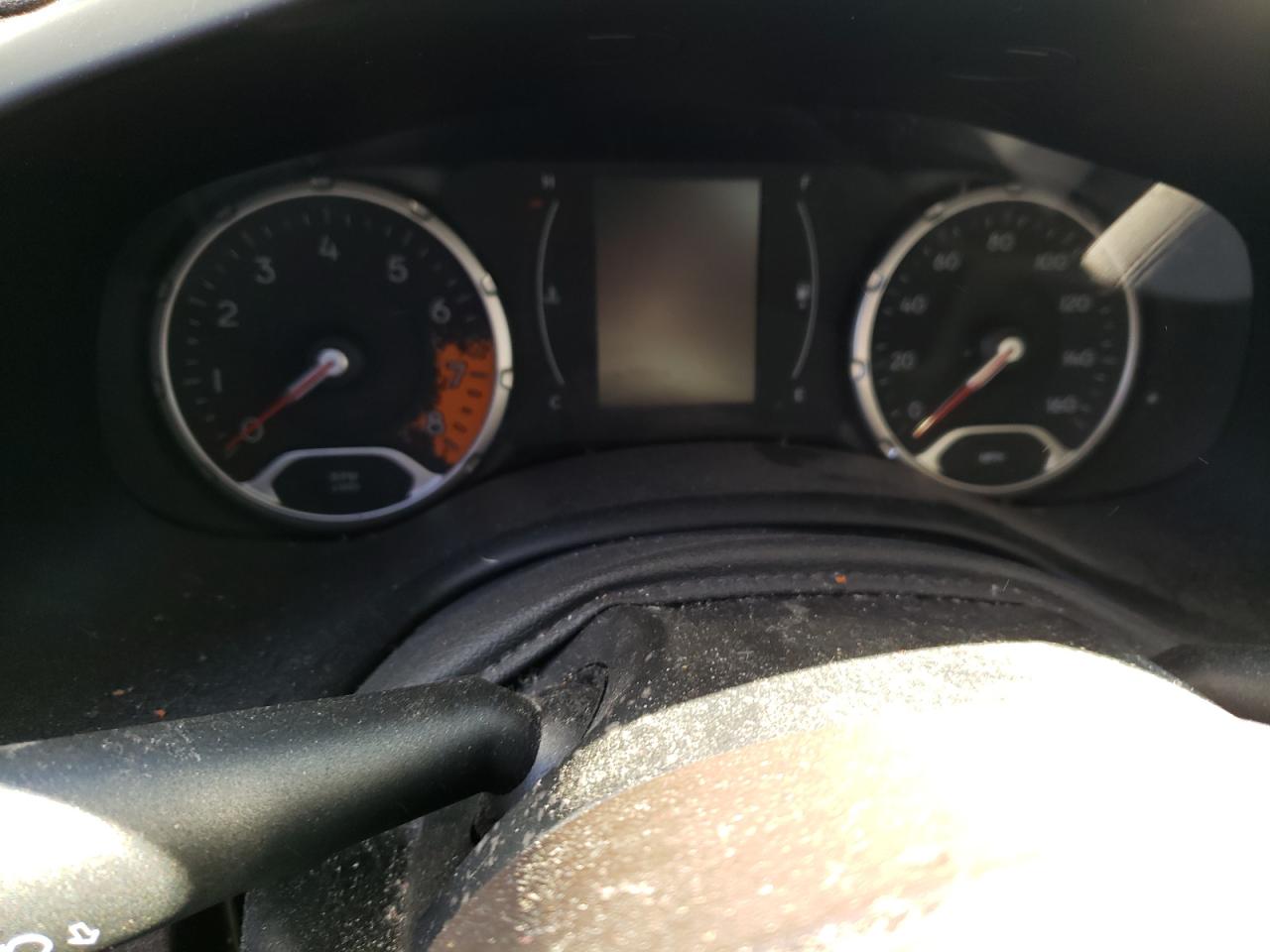 Photo 8 from auction – 2015 JEEP RENEGADE L with VIN ZACCJBBT0FPB67213