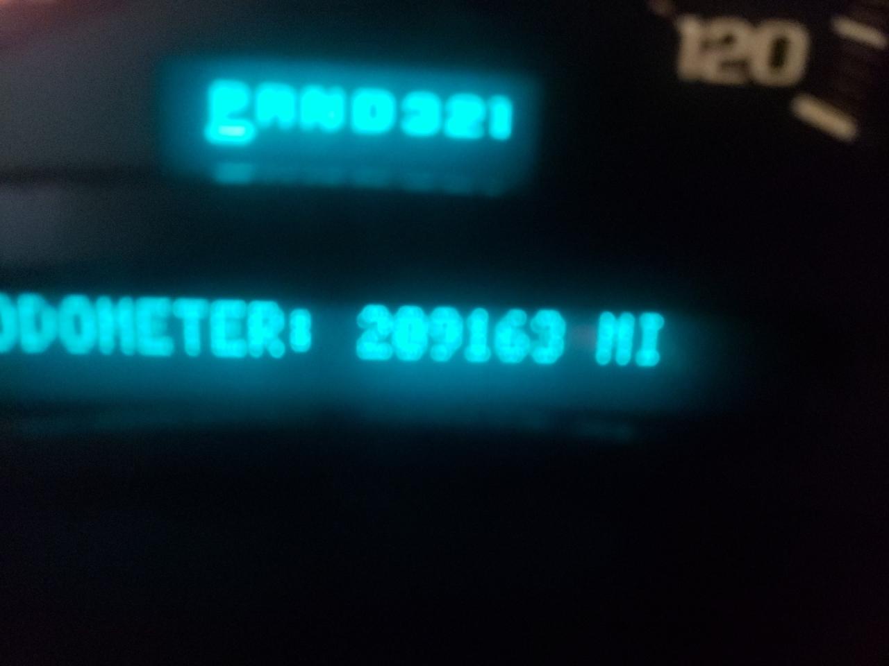 Photo 8 from auction – 2003 CHEVROLET SILVERADO with VIN 1GCHK29U93E125908