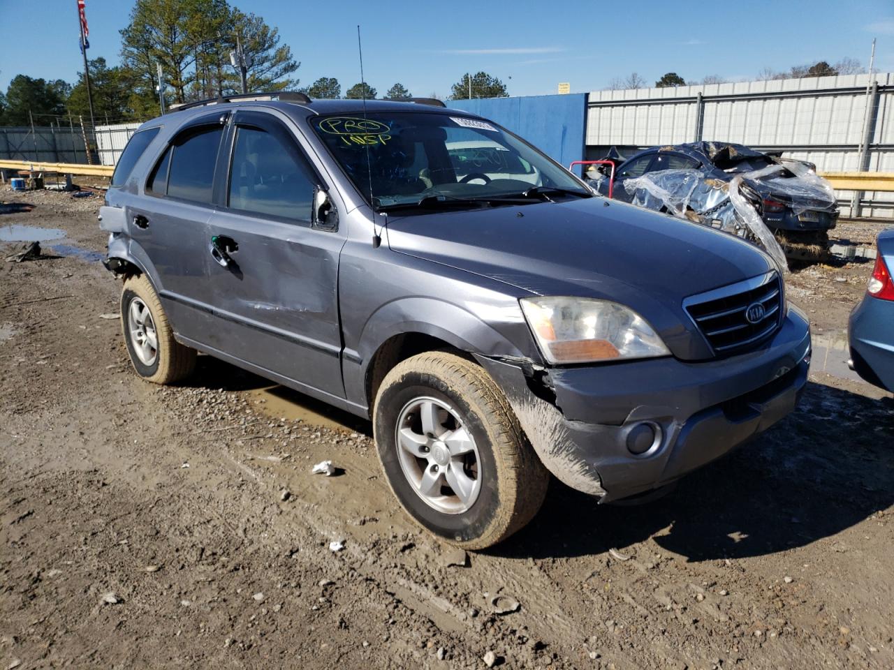 KIA SORENTO EX 2008 with VIN KNDJD735385761340 - Photo from auction