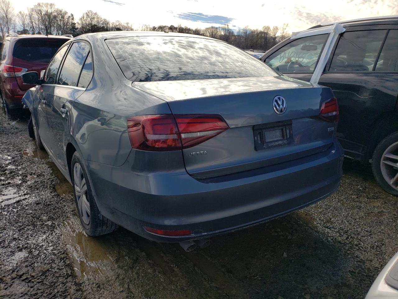Photo 3 from auction – 2017 VOLKSWAGEN JETTA S with VIN 3VW2B7AJ1HM264031