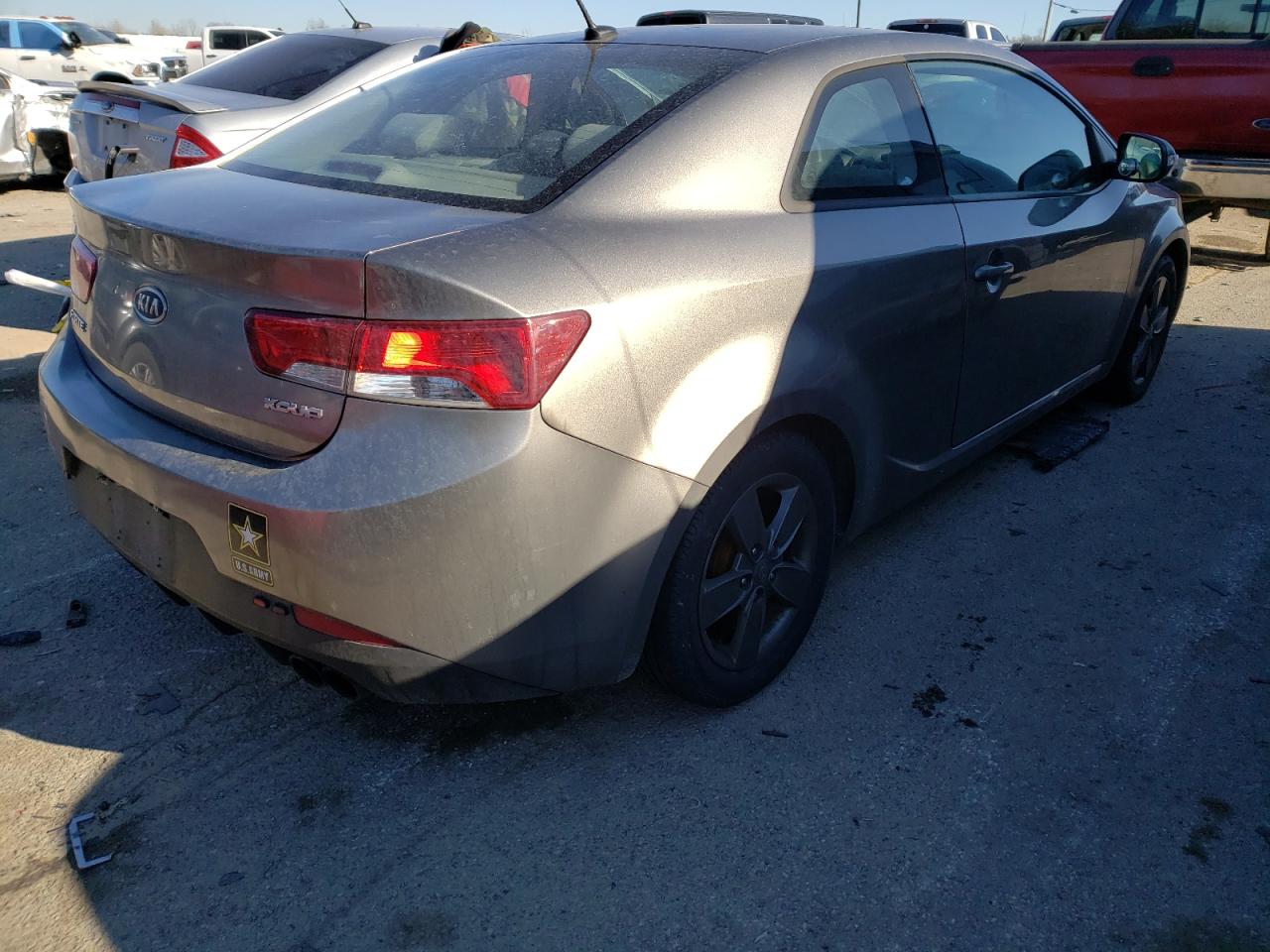Photo 4 from auction – 2010 KIA FORTE EX with VIN KNAFU6A21A5278070