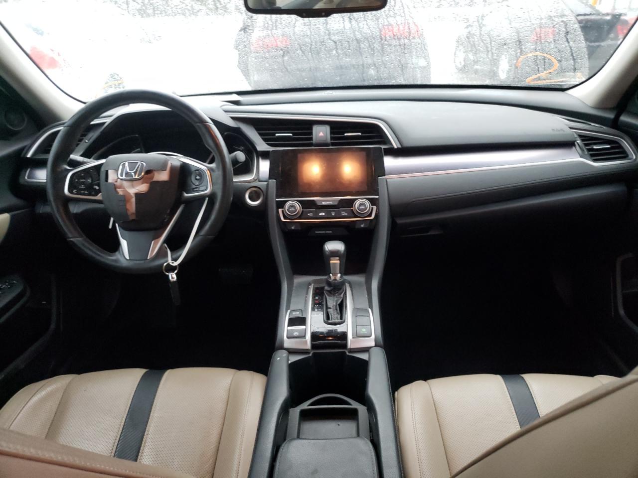 Photo 9 from auction – 2016 HONDA CIVIC EXL with VIN 19XFC1F73GE034107